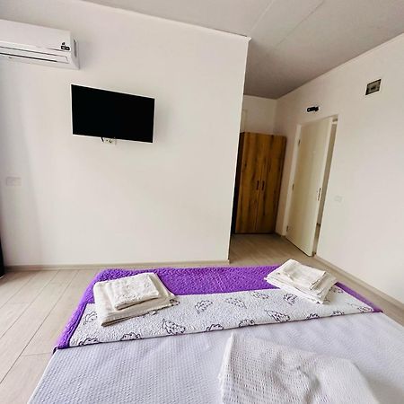 Casa Bucuria Hotel Костинещи Екстериор снимка